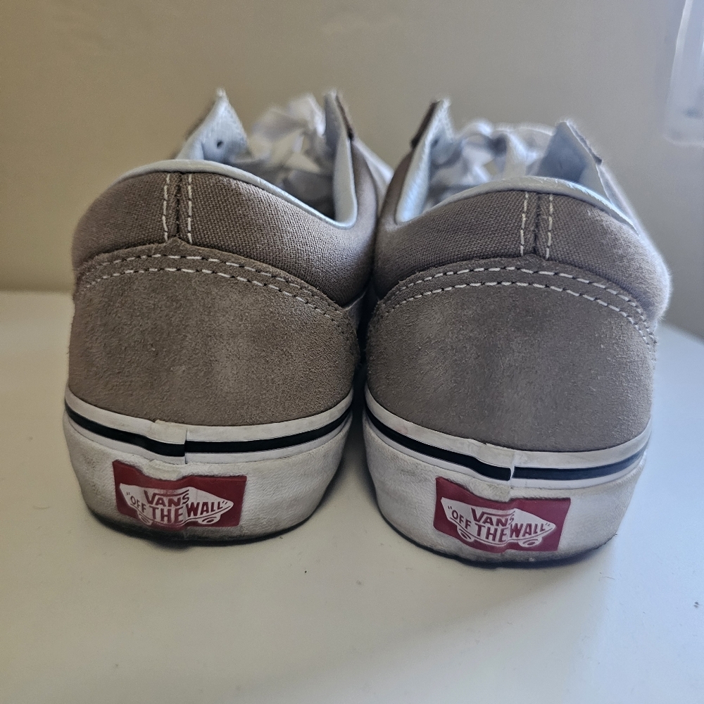 Vans - Picture 3 of 3